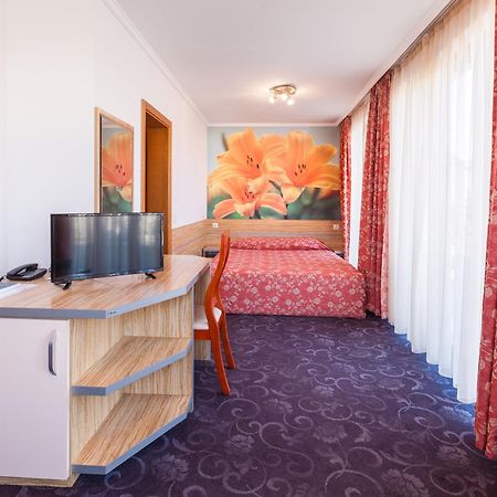 Семеен Хотел Опера Burgas Rum bild
